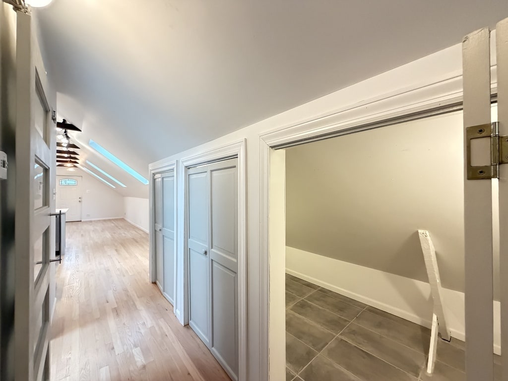Building Photo - 1401 N Bosworth Ave