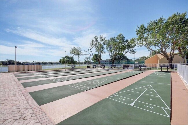 Building Photo - 15449 Lakes of Delray Blvd