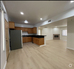 Building Photo - 10849 Fruitland Dr Studio City, CA 91604