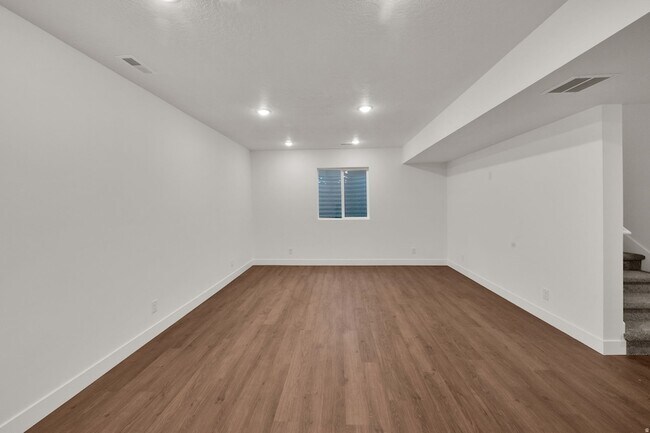 Building Photo - 12128 Window Arch Ln