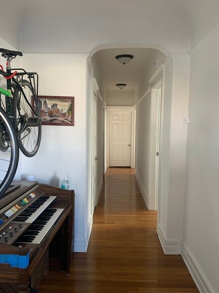 Building Photo - 4604 Lexington Ave