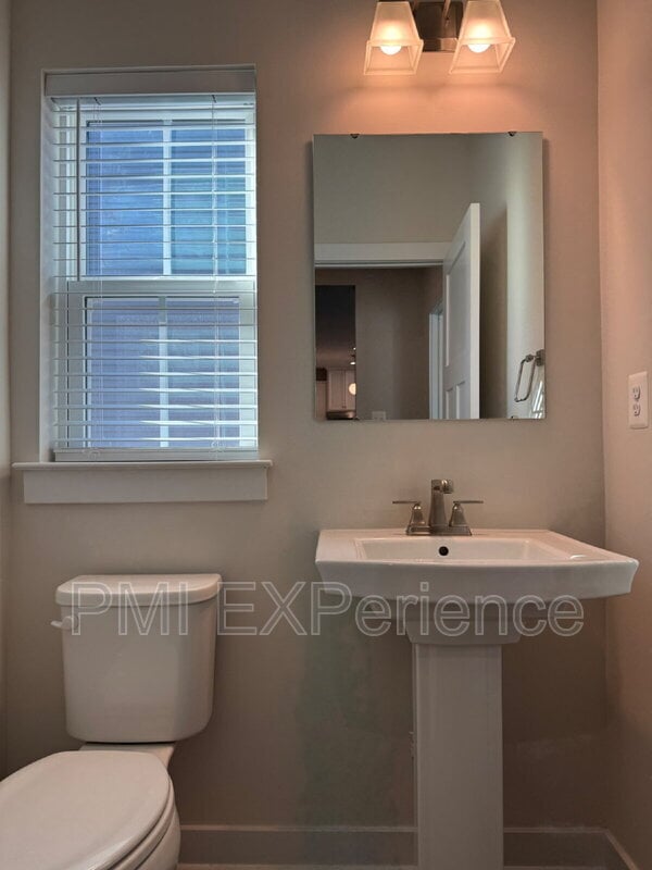 Building Photo - 2609 Skeeter Ct