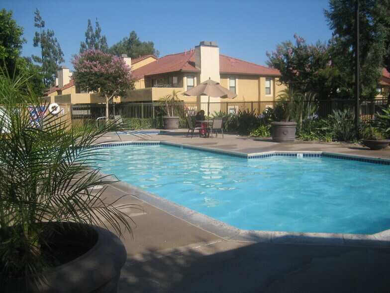 Primary Photo - 10151 Arrow Rt