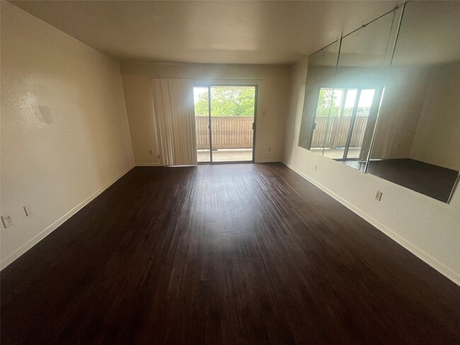 Building Photo - 8529 Hearth Dr