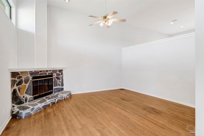 Building Photo - 13414 Valerie Dr