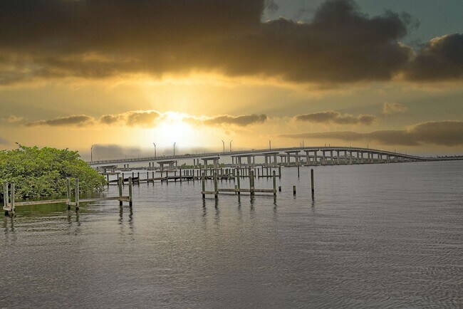 Building Photo - Ben Mar 2590-105