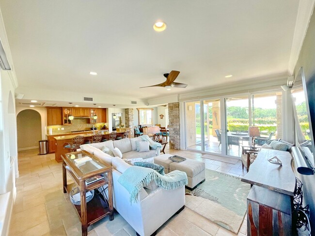Building Photo - Tastefully Furnished and Exquisite 4 Bed/3 Bath in Hokulani Golf Villas with Ocean Views & Amenit...