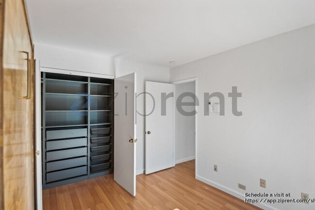 Building Photo - 426 Barnegat Ln