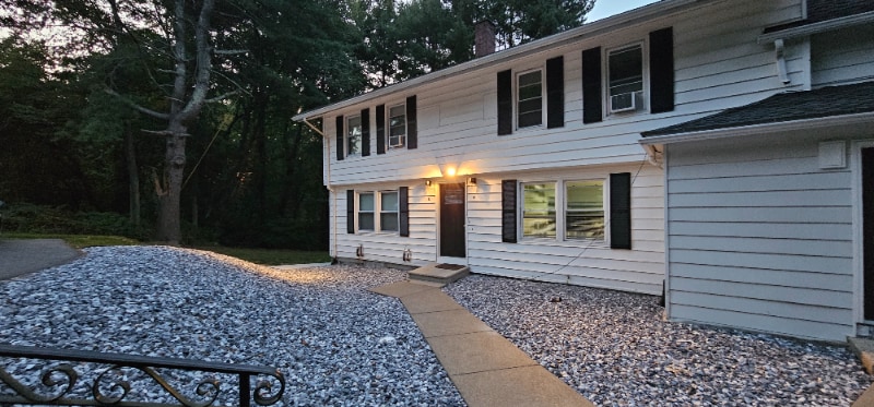 Building Photo - 394 Greenwood St