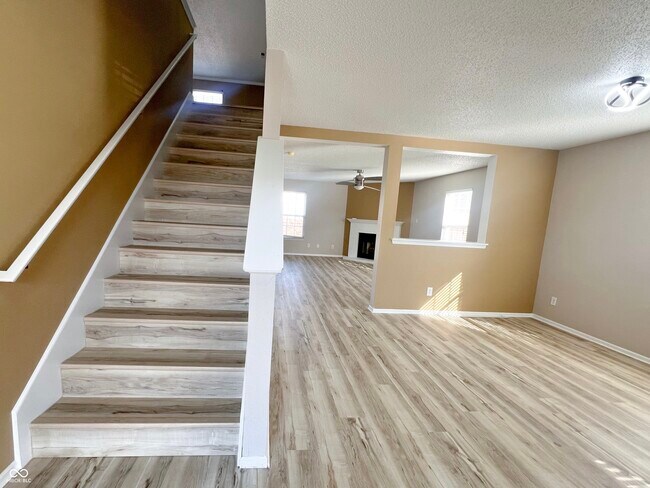 Building Photo - 14243 Holly Berry Cir