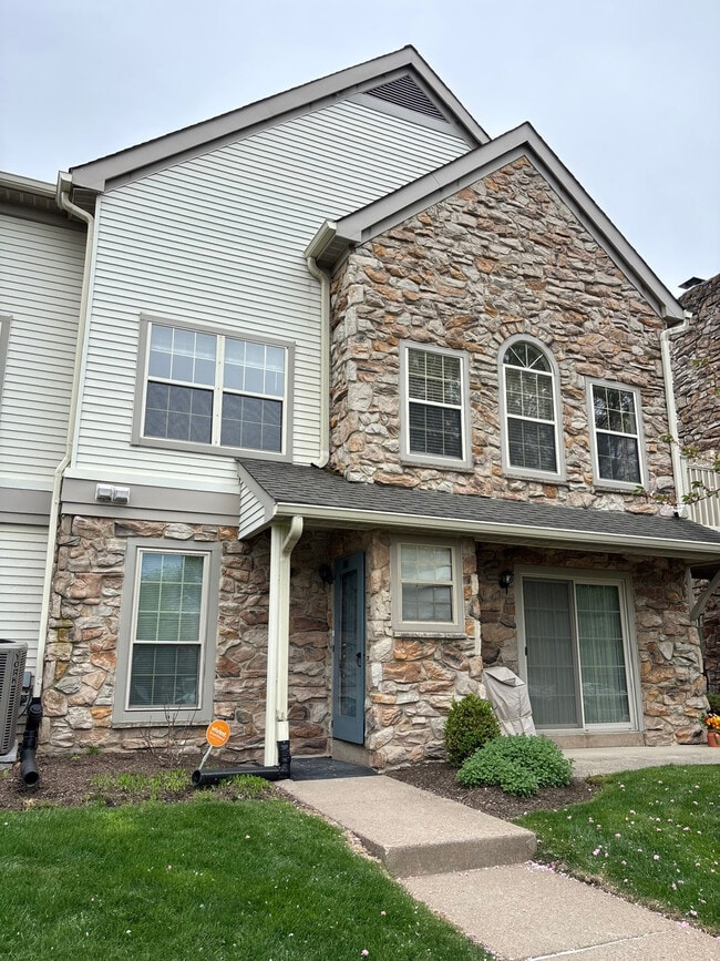 Building Photo - 106 Remington Ct