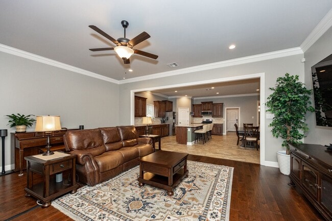 Building Photo - 4 bedroom 3 bathroom Spacious House for Rent in Reserve at Conway
