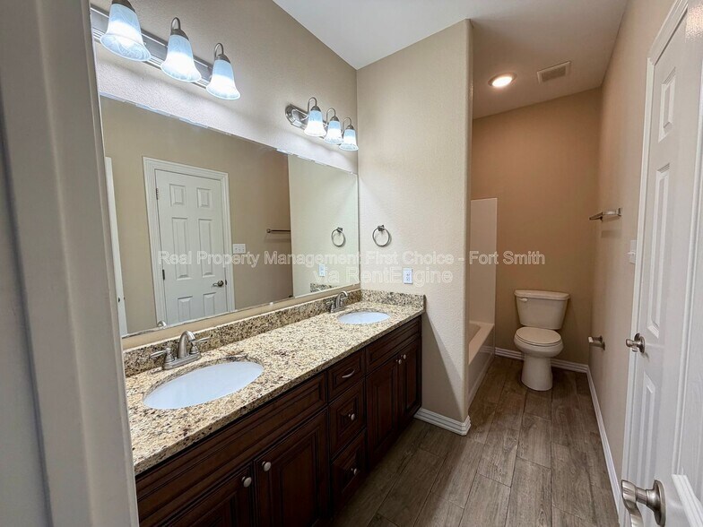 Building Photo - 6609 Leightyn Ln