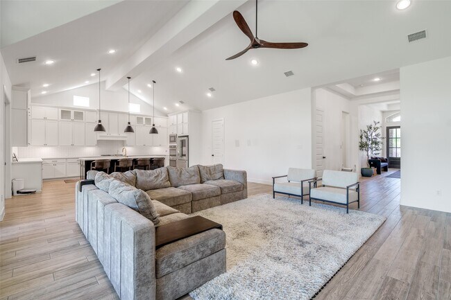 Building Photo - 5439 Farm Hill Way