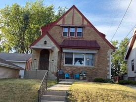 Building Photo - 6424 W Wright St