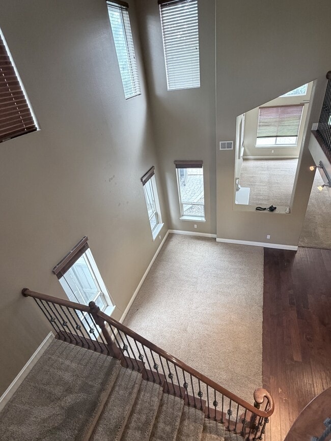 Building Photo - 615 Royal Windsor Ct