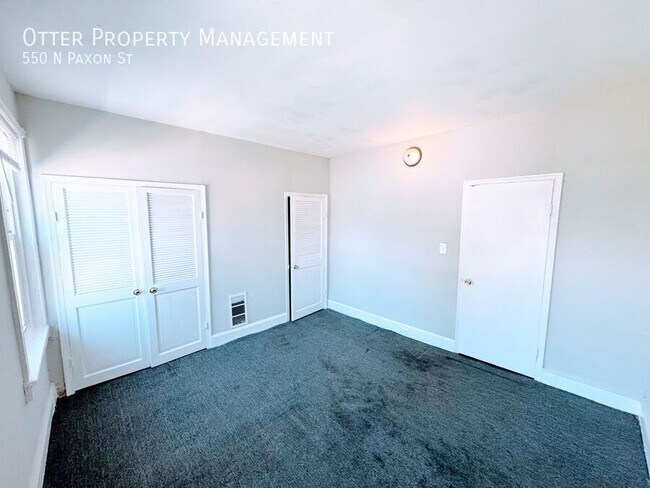 Building Photo - 550 N Paxon St