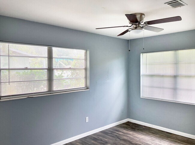 Building Photo - Lovely 3 Bedroom Home in Northwood - Fenced-in Yard