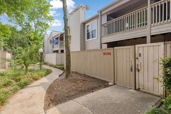 Building Photo - 9566 Windswept Ln