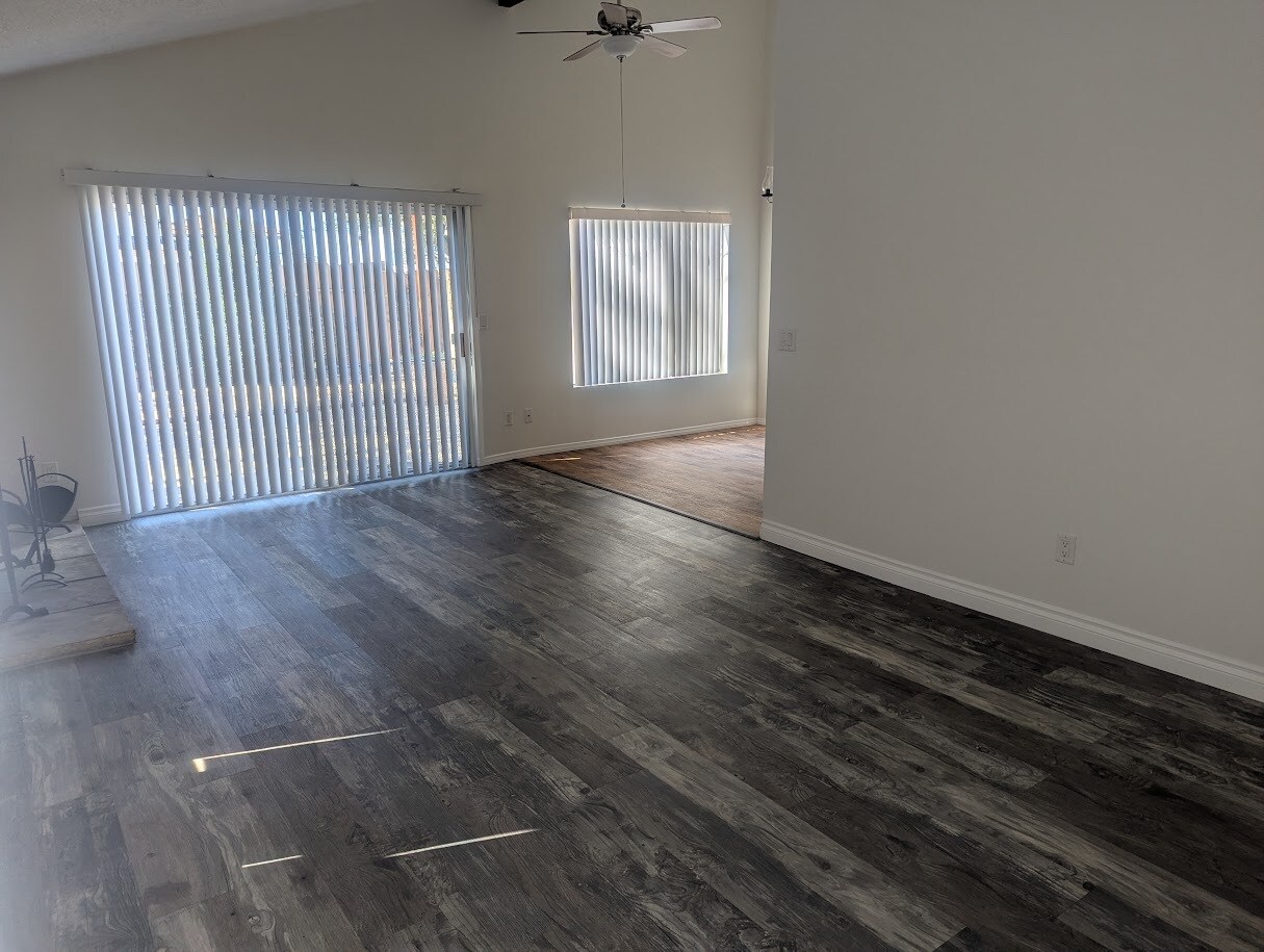 Building Photo - 1015 Canal St