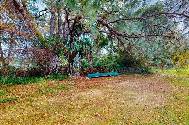 Building Photo - 2501 Weber St