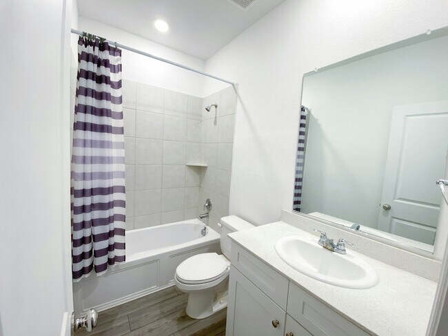 Building Photo - 11452 White River Dr