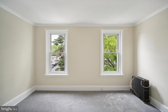 Building Photo - 455 Ripka St