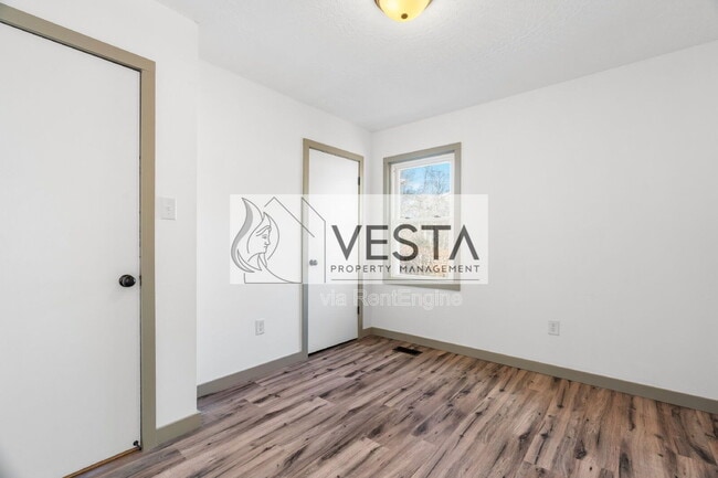 Building Photo - 326 New Salem Rd