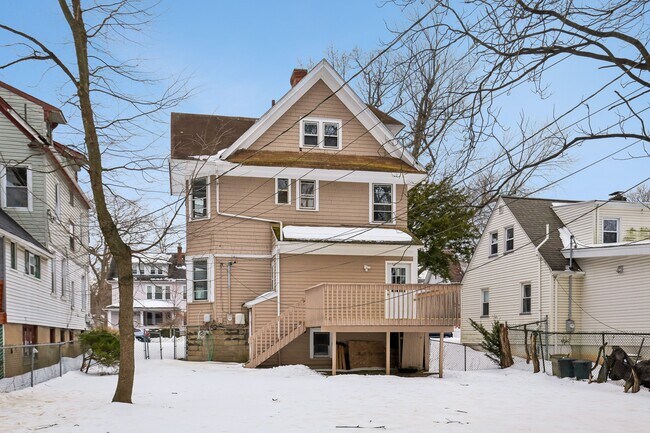 Building Photo - 99 Lincoln St