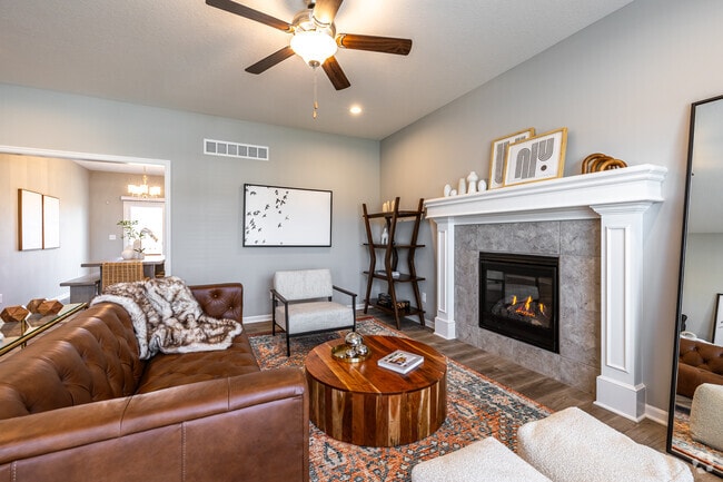 4BR, 3BA - 2,024 SF - Eagle Ridge Luxury Rental Homes