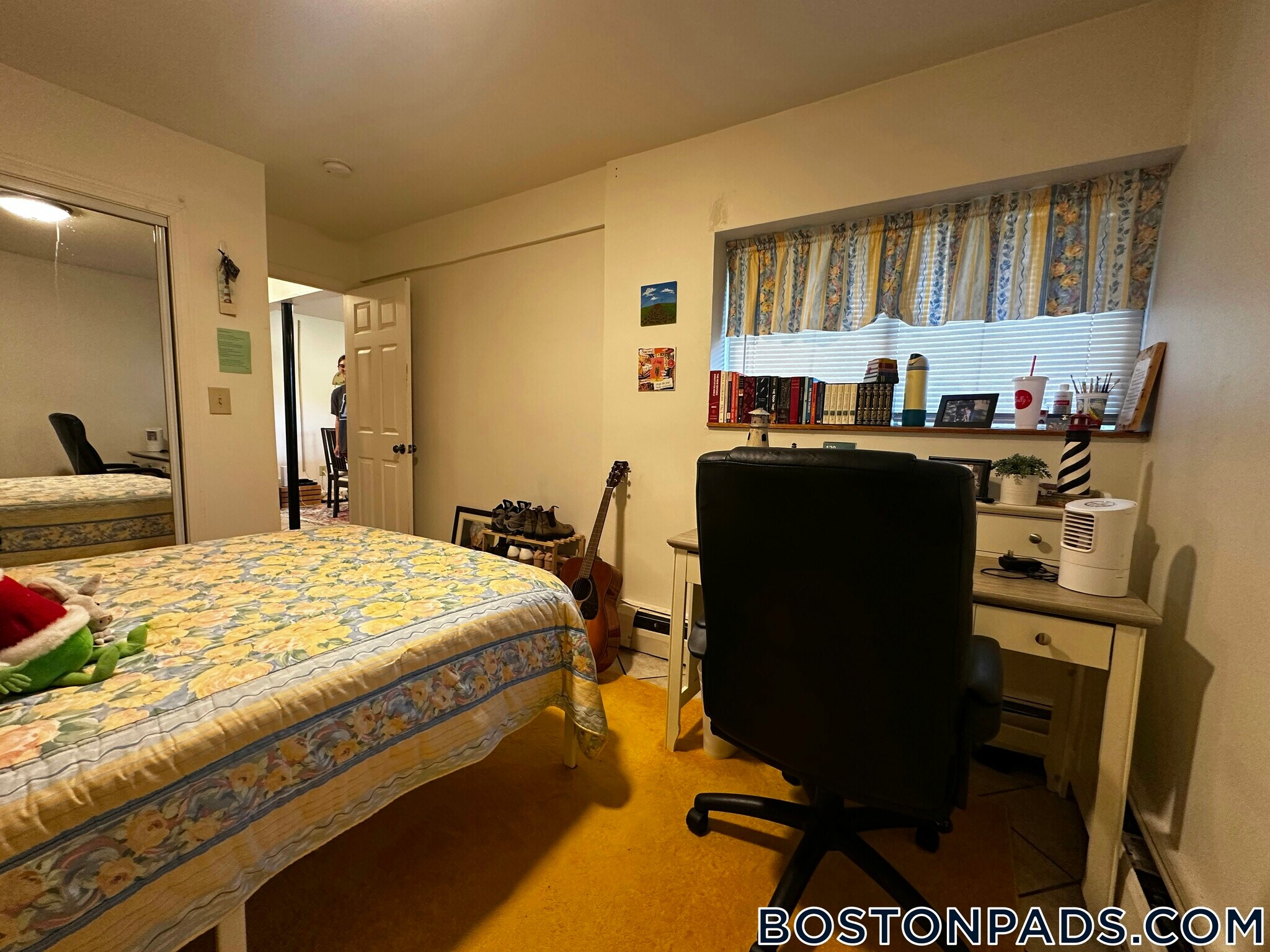 Building Photo - 140 Kenrick St