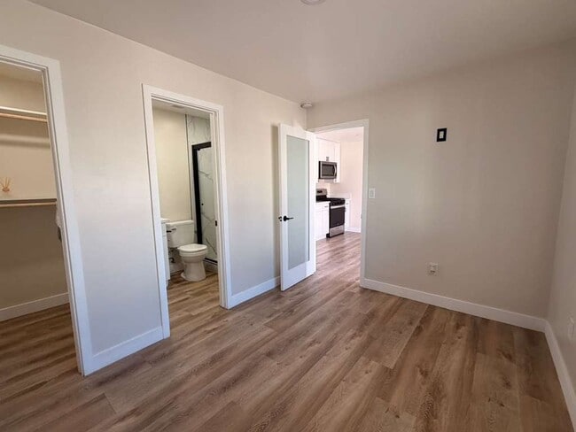 Building Photo - 1830-36 Newton Ave