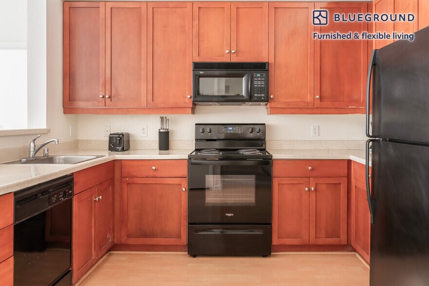 Building Photo - 754 The Alameda