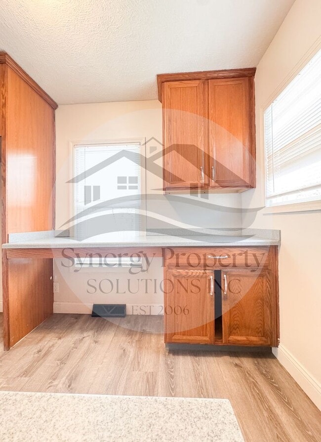 Building Photo - Madison Home Available Now