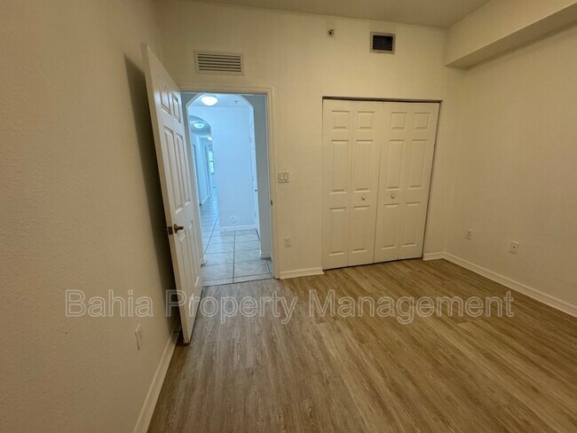 Building Photo - 10885 NW 89th Terrace