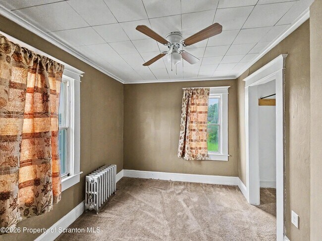 Building Photo - 176 Cherry St