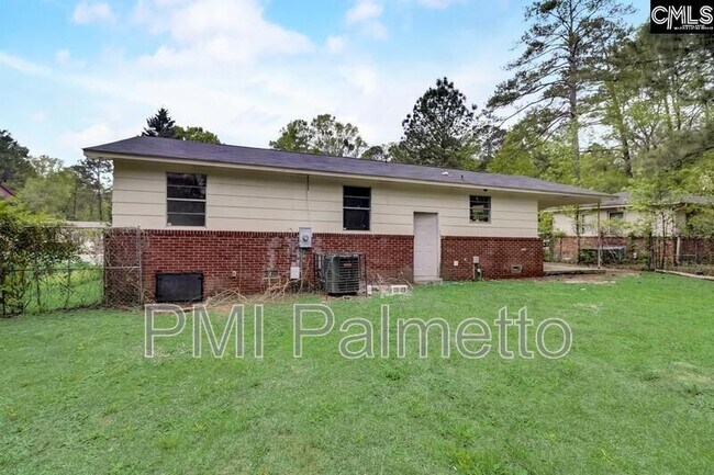 Building Photo - 329 Saddlefield Rd