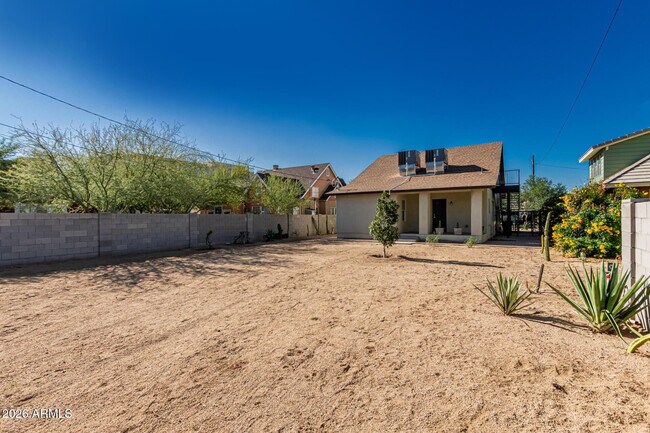 Building Photo - 125 N 11th Ave