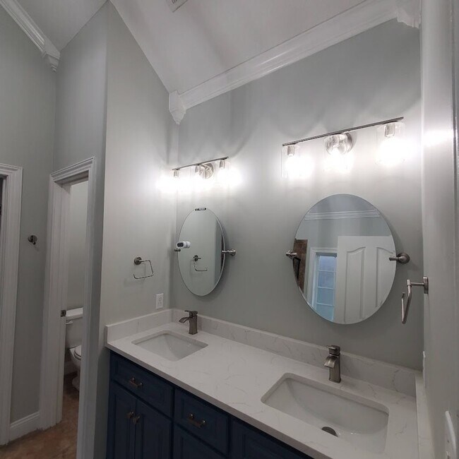 Building Photo - Spacious 3-Bedroom Home with Open Floor Plan and Fenced Backyard in Hahira, GA