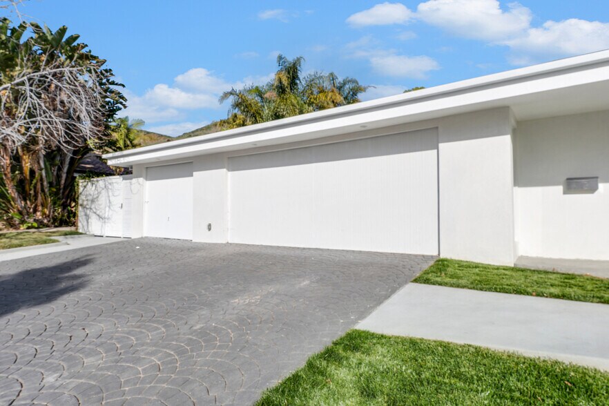 Building Photo - 6234 Paseo Canyon Dr