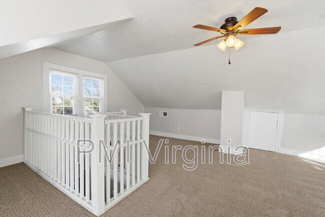 Building Photo - 630 W 36th St