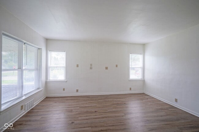 Building Photo - 5159 E 16th St