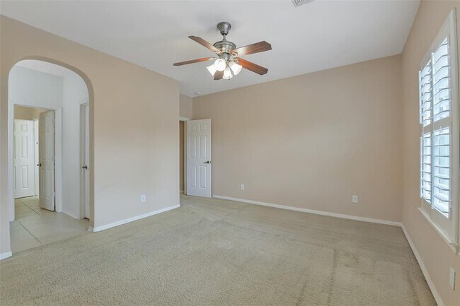 Building Photo - 20419 Windrose Bend Dr