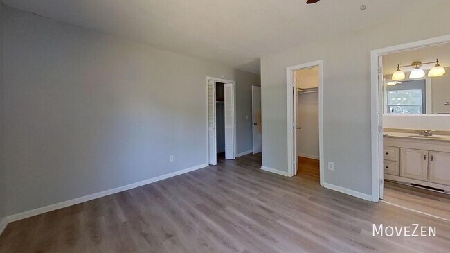 Building Photo - 510 Wesley Ave