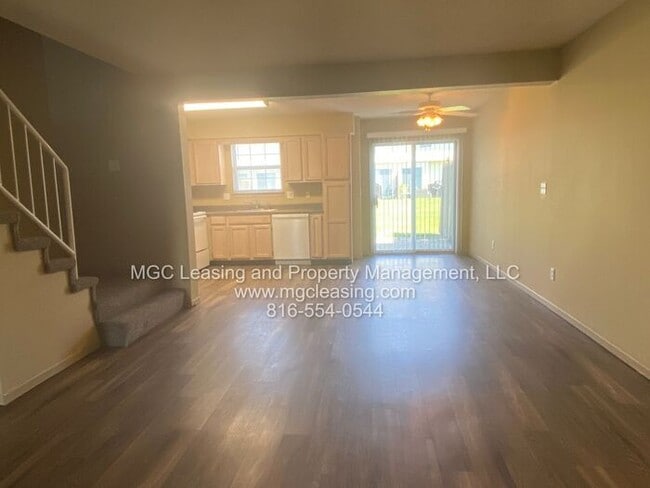 Building Photo - South Garden Two Bedroom Townhome