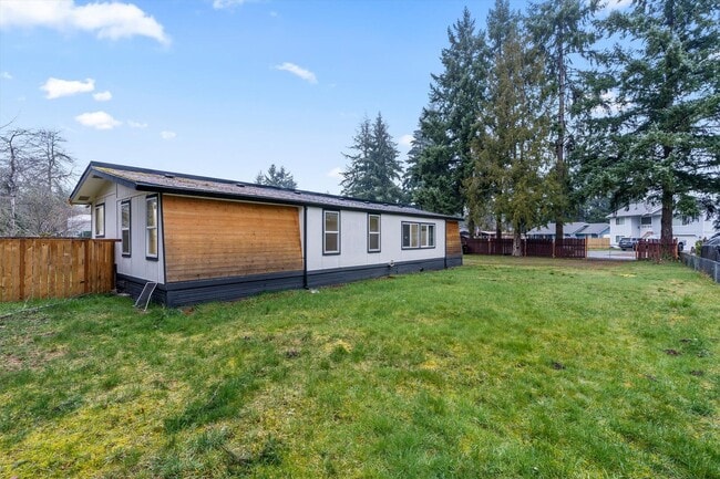 Building Photo - Updated 3 bed Bonney Lake home on dead end street
