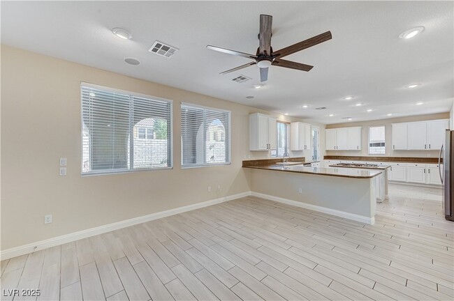 Building Photo - 536 Puenta Del Rey St