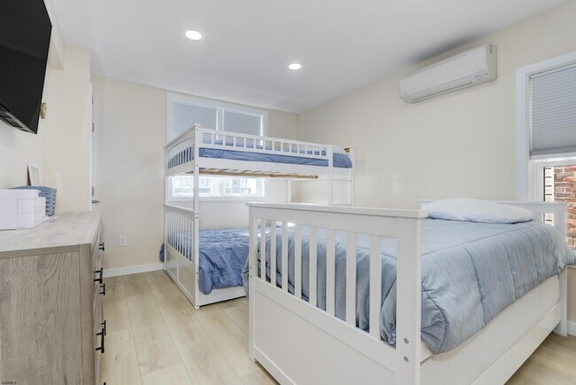 Building Photo - 125 N Wissahickon Ave