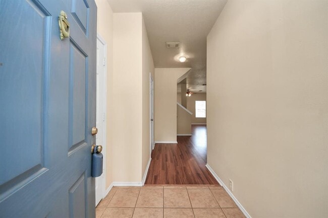 Building Photo - 23859 Pebworth Pl