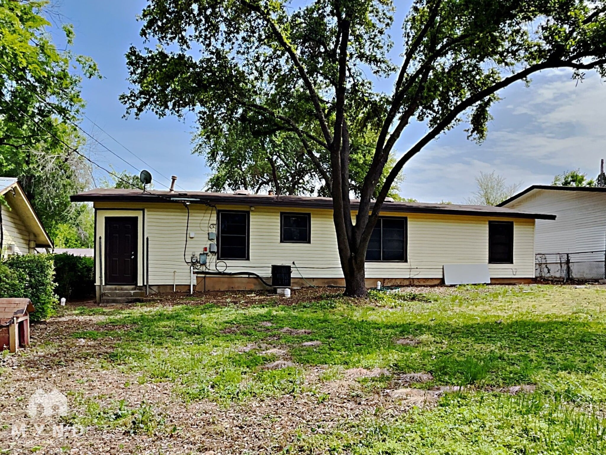 Building Photo - 4802 Hilldale Dr
